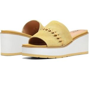 NYDJ Women's Rory Wedge Sandal, Honey Gold, 5.5 *